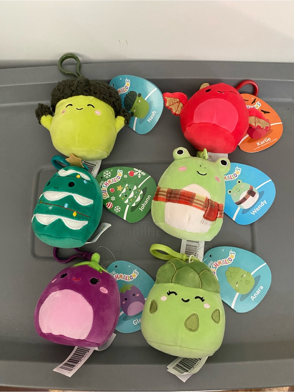 🔸Squishmallows Assorted Plush Keychain - Green Frog, Red Dragon & More
